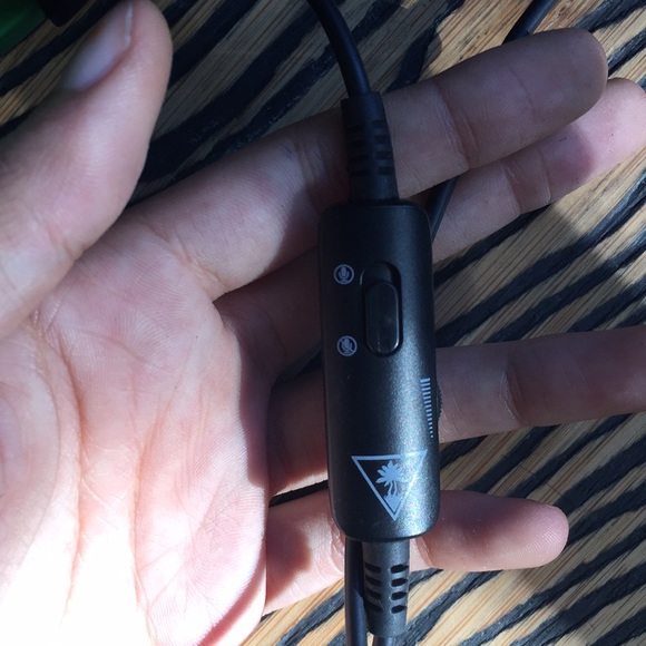 Turtle Beach Gaming Headphones - Picture 7 of 8